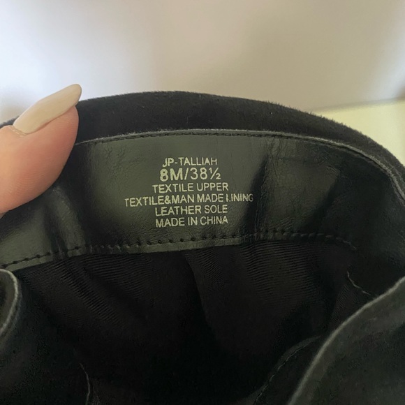 Boots - Picture 4 of 4